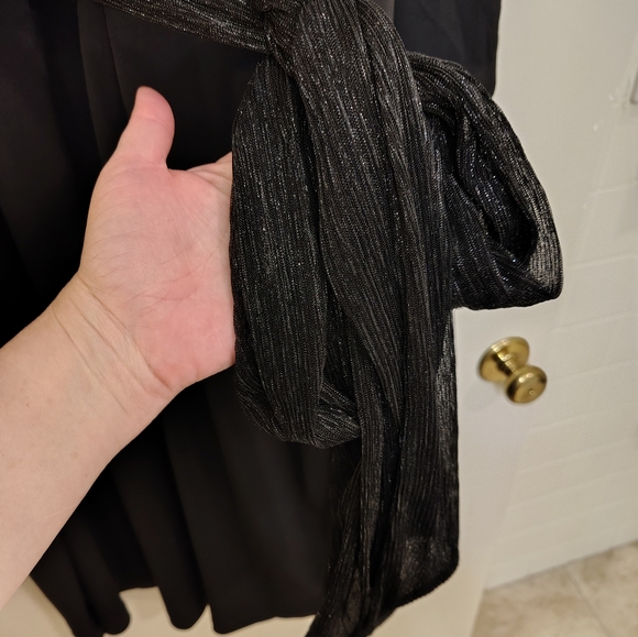 HOLIDAY DRESS - Picture 7 of 10